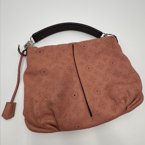 Louis Vuitton Selene PM in Mahina leather - Picture 1 of 3